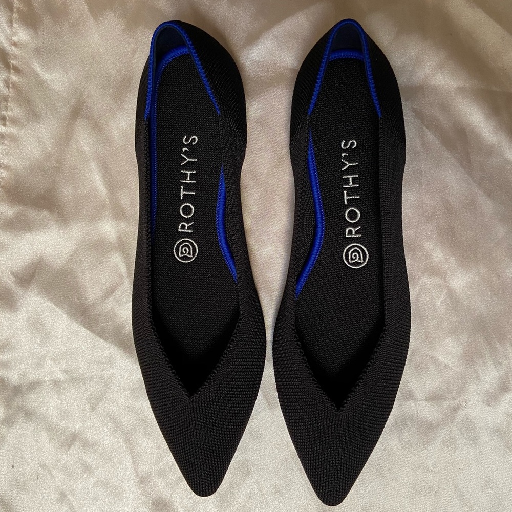 NEW Rothy’s “The Point” Black Solid Flat Size 9